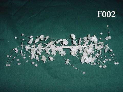 F002